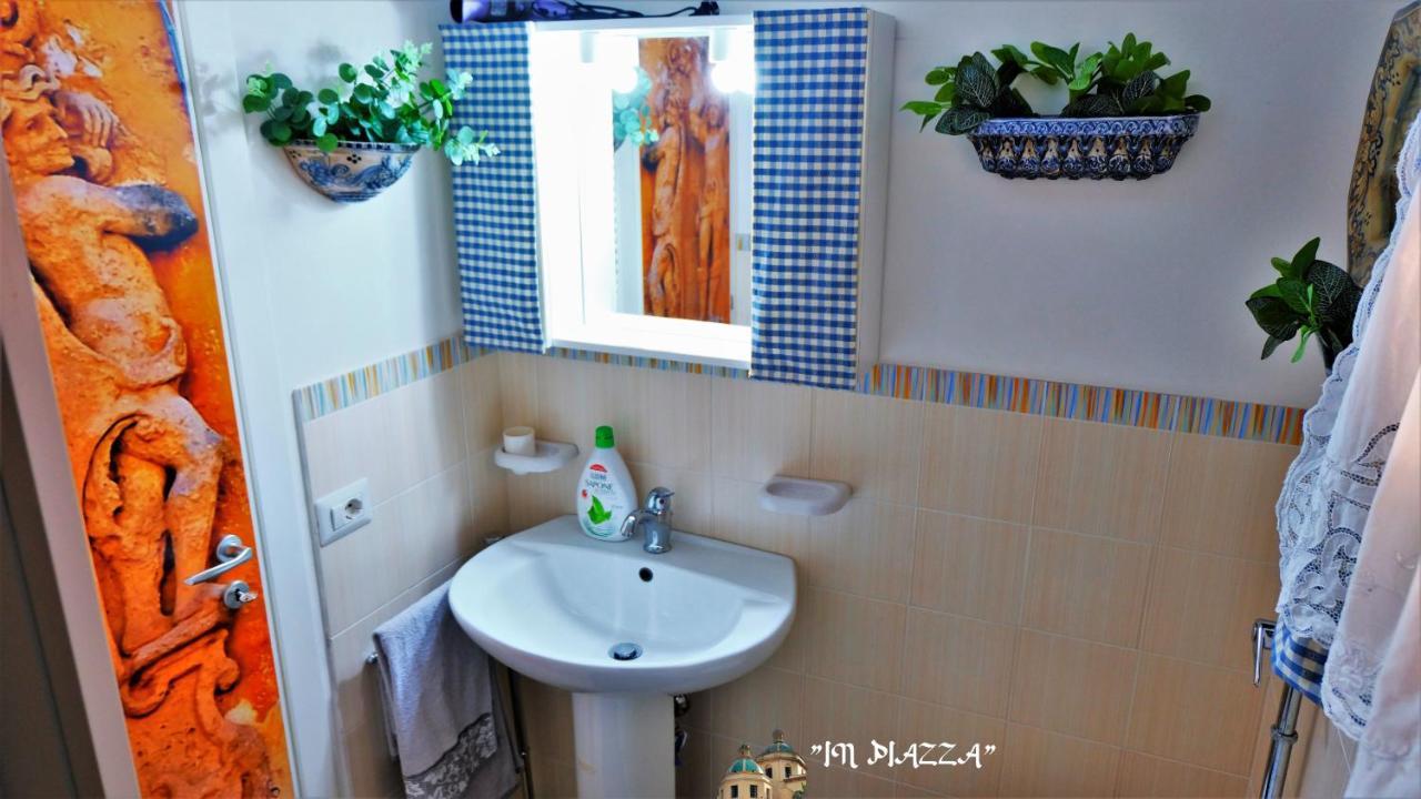 In Piazza Bed & Breakfast Mazara del Vallo Bagian luar foto